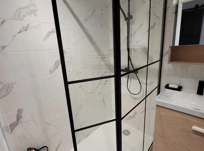 Quartier Republique Avec Terrasse