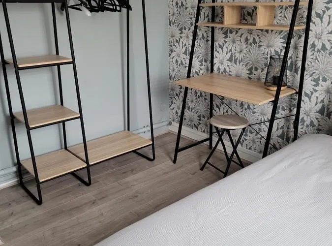 Appartement Rénové Près République *