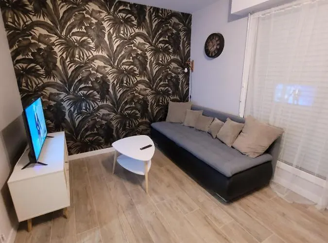 Rénové Près République Appartamento *